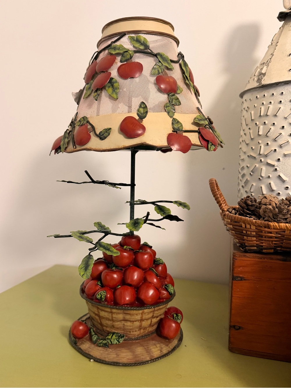 Vintage Apple Candle Lamp - Cottage Burrow Cozy Home Decor